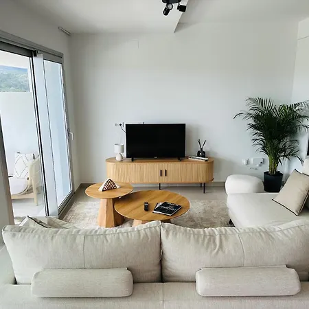 Oceana Gardens - Family Getaway *