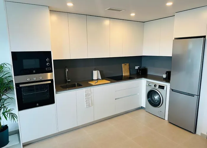 Oceana Gardens - Family Getaway Apartment *